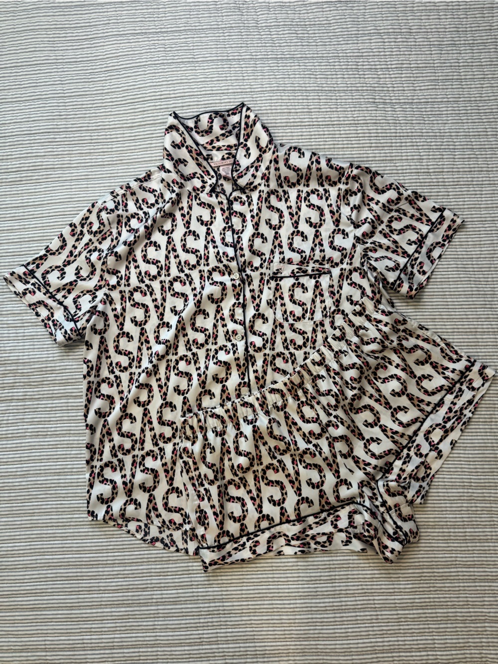 Victoria’s Secret Pajama Set - Cream and Black